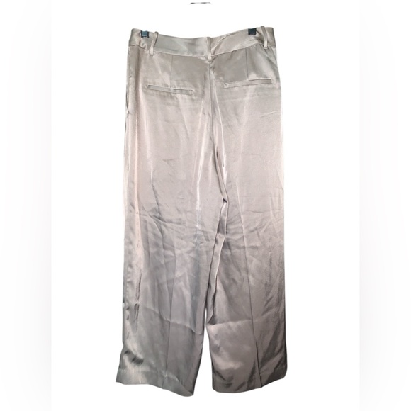 Aritzia Tan Cropped Pants - Picture 6 of 9